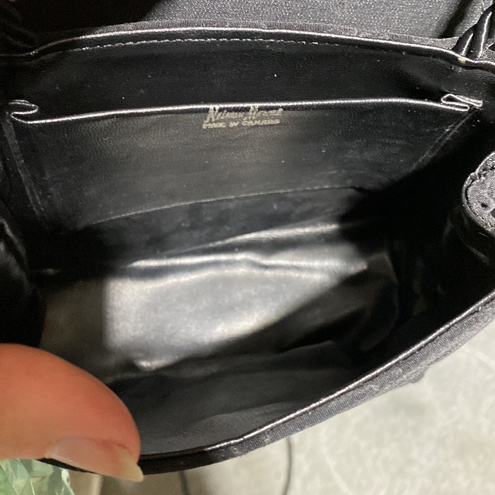 Neiman Marcus Gold Tassel Bag Small
Luxury purse​​ - Picture 4 of 11